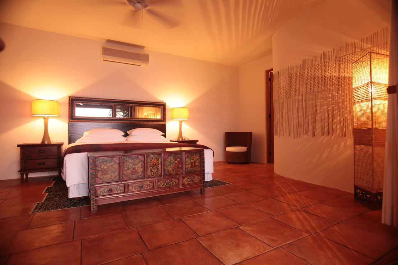 Amuleto Hotel Ixtapa  Exterior photo