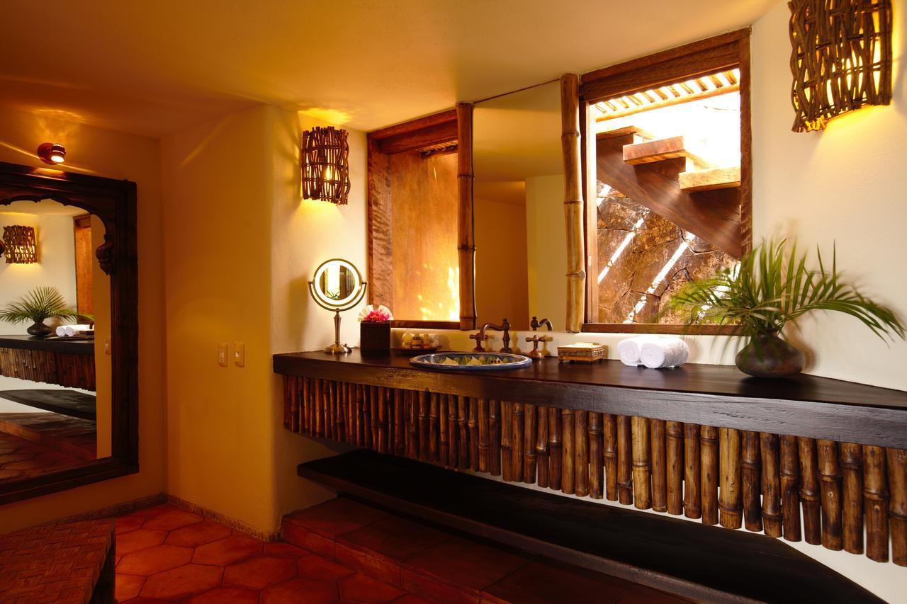 Amuleto Hotel Ixtapa  Exterior photo